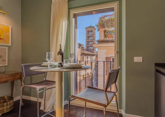 Apartment Chic Spanish Steps Retreat