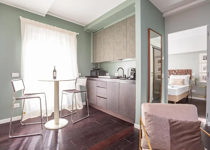 Chic Spanish Steps Retreat Apartment *