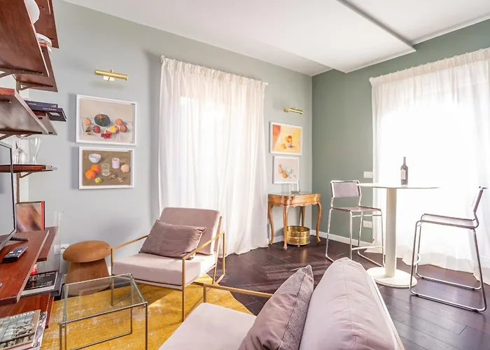 Apartment Chic Spanish Steps Retreat *